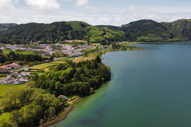 Half-Day Jeep Tour from Ponta Delgada to Sete Cidades - Jeep Time: Why a 4x4 Makes Sete Cidades Feel Different