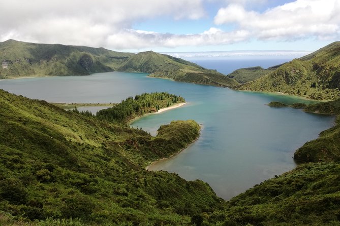 Half-Day - Lagoa do Fogo - From Ponta Delgada to off-road tracks in about 3 hours
