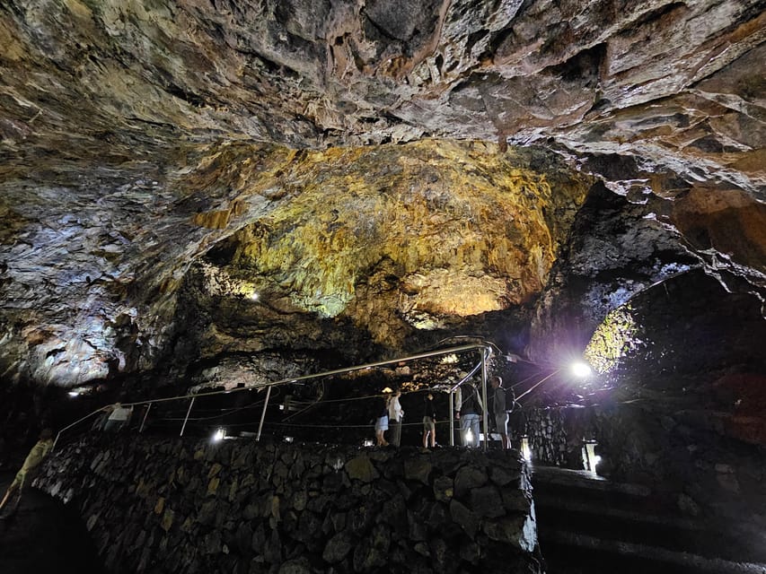 Half Day Tour - Algar do Carvão Lava Route - Gruta do Natal lava tube: walking through ancient eruptions