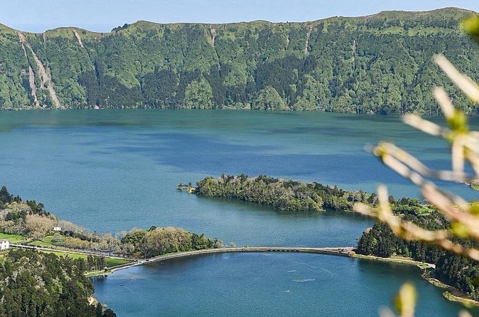 Half-Day Tour of the Seven Cities on San Miguel Island - Plantação de Ananas dos Açores: See the Process, Then Taste