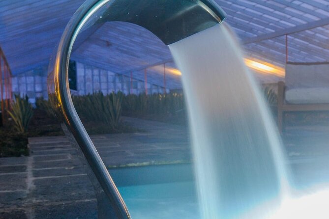 Hot Water Pool Bath Inside Pineapple Plantation & Dinner - Pineapple Greenhouse Soak at 5:00 pm, the Easy-to-Love Format