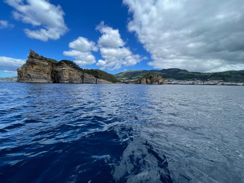 Islet Tour- Ilhéu de Vila Franca do Campo - Cruising the islet: caves, passages, and where the stories come from