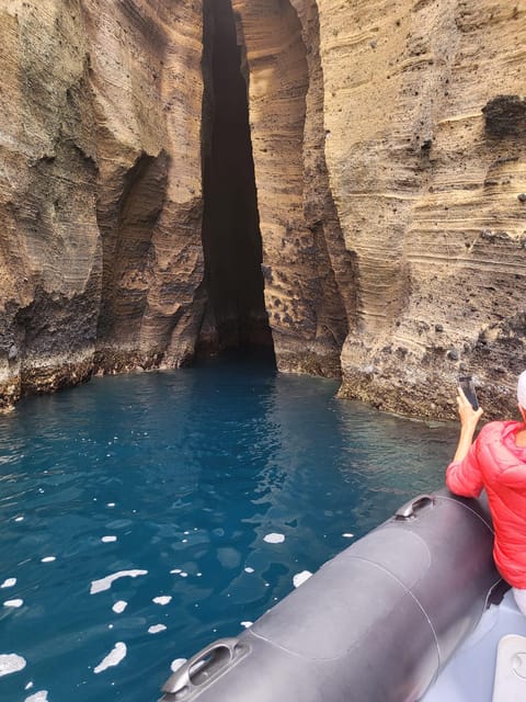 Islet Tour- Ilhéu de Vila Franca do Campo - Swimming and snorkeling at the front: how it works in practice