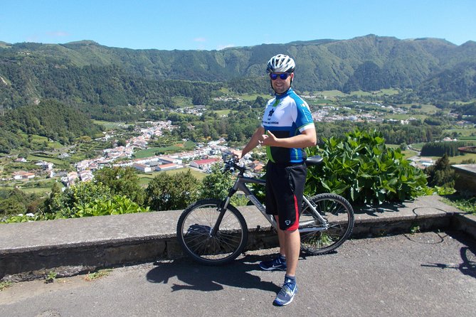 Kayaking and Mountain Biking in Furnas - Price and Value, What You Actually Get for $96.33