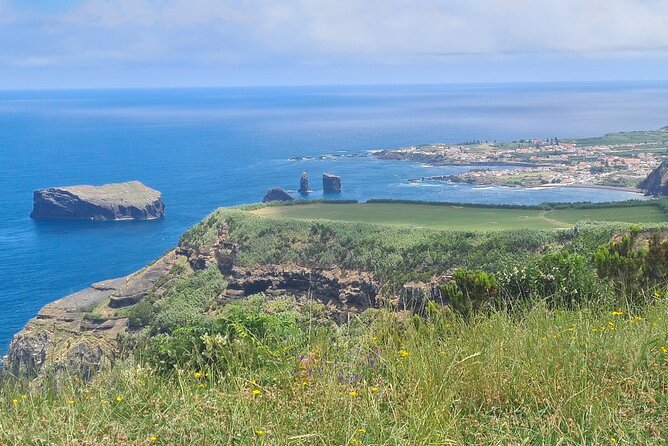 Lagoa do Fogo and Sete Cidades Private Full Day Tour - Stop 4: Vista do Rei Miradouro (The Twin Lakes Look Familiar)