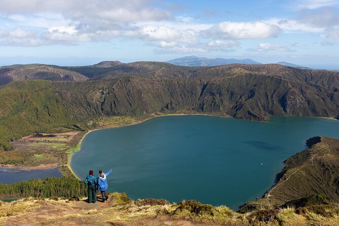 Lagoa do Fogo: Biologist-guided Volcano Geo Tour +hotsprings bath - Meeting at TERRA AZUL: Getting Oriented Fast