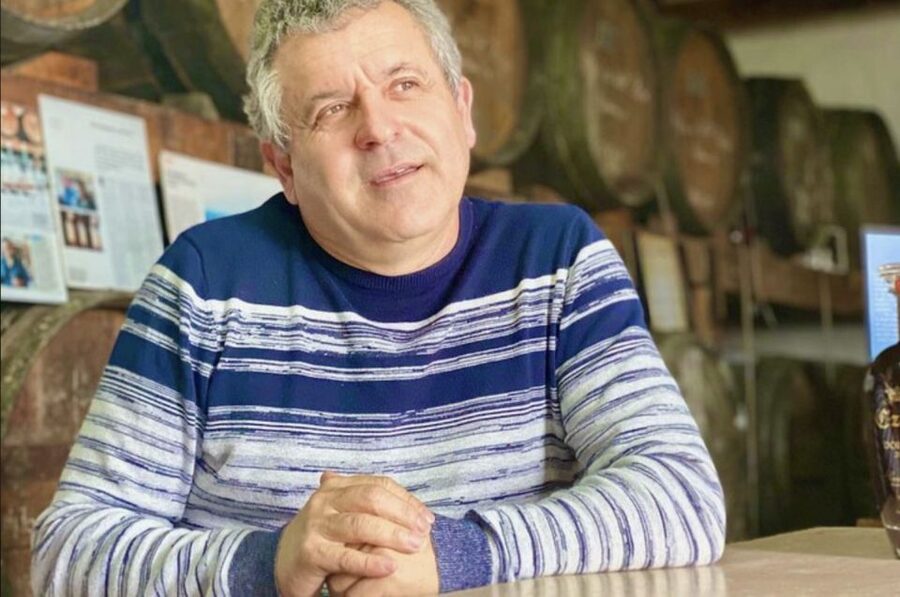 Luxury Wine Tasting at the Czar Pico Winery - The guides, and why the tone matters as much as the wine