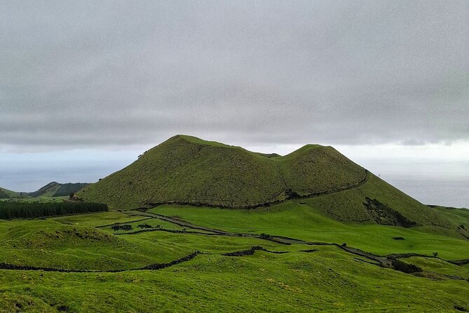 Pico Island lakes, craters & volcanic curiosities - Private tour - Madalena: Lava Balls, Lava Fields, Fossil Cliffs, and Volcano Types