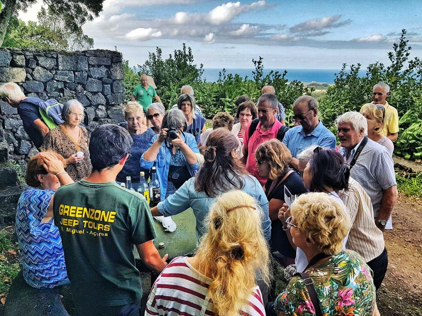Ponta Delgada: Full-Day Sete Cidades 4X4 Tour with Lunch - The guide makes the difference: how the day stays fun, not just scenic