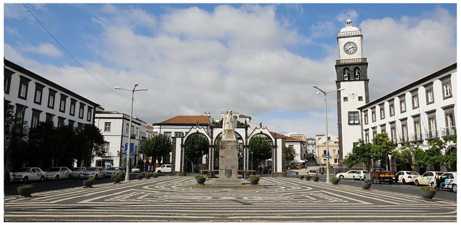 Ponta Delgada: Historical Walking Tour - Starting at Ernesto do Canto Public Library, Camões sets the tone