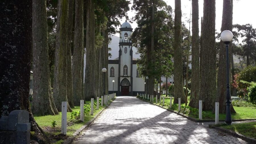 Ponta Delgada: Private Tour Sete Cidades Green e Blue Lakes - Ponta do Escalvado, the Last Lookout Before You Head Back