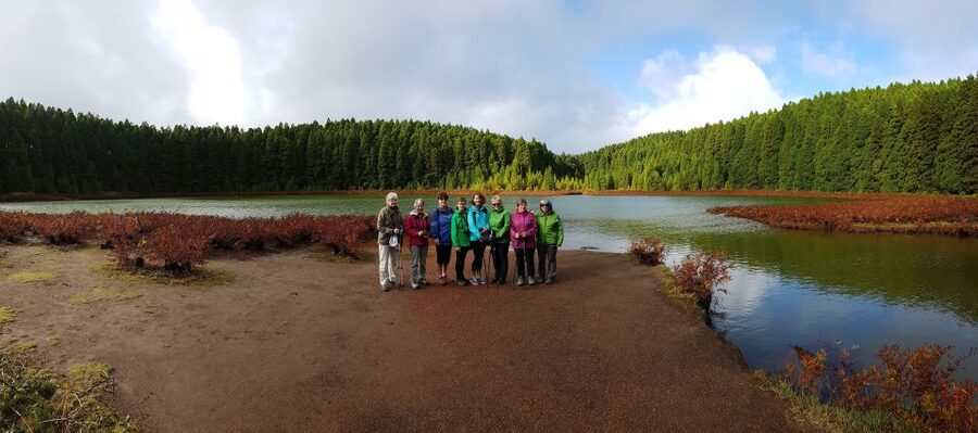 Ponta Delgada: Sete Cidades & Lagoa do Fogo Tour - Ponta Delgada pickup and the 8-hour rhythm