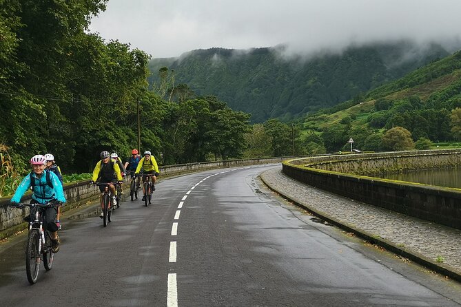 Private E-Bike Tour on Sete Cidades Volcano's Rim with Lake View - Guide impact: why Phillip and Hugo get mentioned so often
