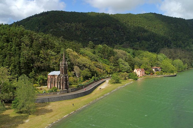 PRIVATE Hybrid 4X4 Tour - Full Day Furnas (Inc Hot Springs and 3 Course Lunch) - Why Furnas is one of your best full-day bets on São Miguel