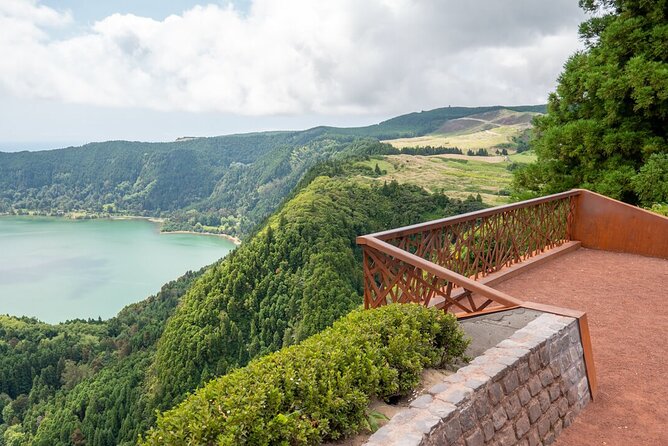 Private Lagoon of Fire and Furnas Tour - Lagoa do Fogo, where the caldera meets the lagoon