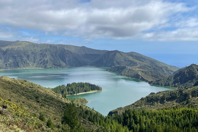 Private Tour Volcanic Lakes Sete Cidades and Lagoa do Fogo - Value, comfort, and the kind of day this is best for
