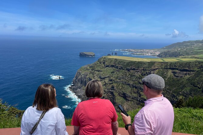 Private Tour Volcanic Lakes Sete Cidades and Lagoa do Fogo - Lagoa do Canário to Miradouro da Boca do Inferno: Sete Cidades in two moods