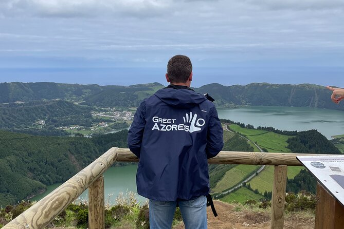 Private Van Tour Half Day Volcanic Lake Sete Cidades - Vista do Rei Miradouro, the classic lakeside picture