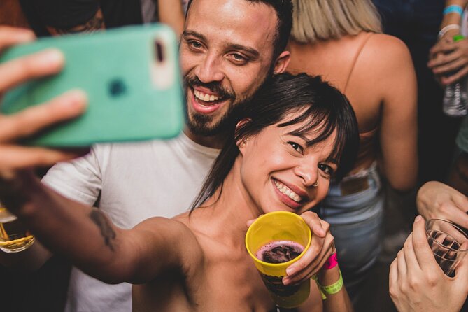 Pub Crawl Ponta Delgada Sao Miguel Azores - Why a 9:30 pm Ponta Delgada crawl is a smart move