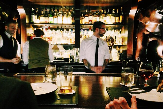 Pub Crawl Ponta Delgada Sao Miguel Azores - Stop 3: the crossroads bar that turns the night social