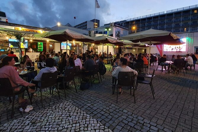 PubCrawl Azores - Ponta Delgada Bar Crawl - Timing and Group Size: Why These Numbers Matter
