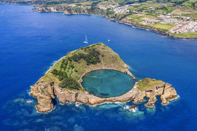 San Miguel: Private Tour All in One Highlights at your pace! - Stop 1: Miradouro do Pico do Carvão and North Coast to South Coast Views