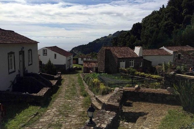 Sanguinho Hike from Ponta Delgada - Salto do Prego: the waterfall that makes the whole walk click