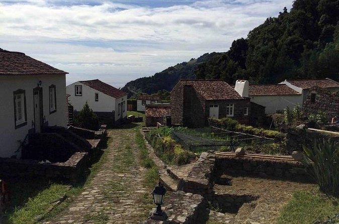Sanguinho Hike from Ponta Delgada - What shoes, weather, and terrain really mean for you