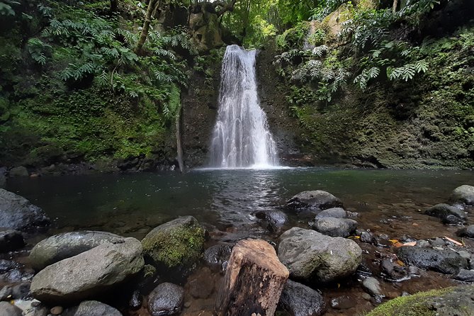 Sanguinho hike, Salto do Prego Waterfall and Furnas hotsprings - Stop 3: Faial da Terra parish, where the trail starts and finishes