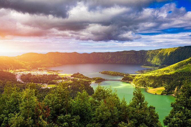 São Miguel 2-Day Tour: East & West Highlights Adventure - Key Highlights You’ll Feel Fast