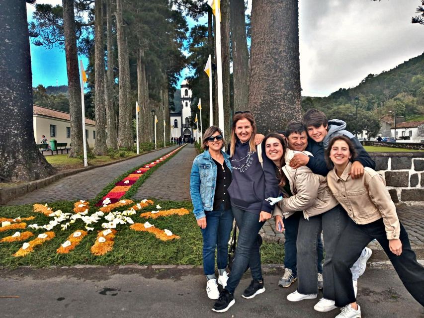 São Miguel 2-Day Tour: Sete Cidades, Fogo, Furnas & Nordeste - Day 2: Lagoa do Fogo crater views and the bright blue payoff