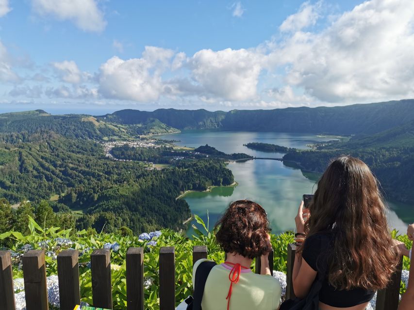 São Miguel 2-Day Tour: Sete Cidades, Fogo, Furnas & Nordeste - Day 1: From 5 water mills to Véu da Noiva waterfall