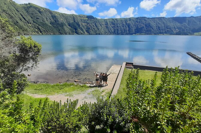 São Miguel Azores: Explore the dramatic crater of Sete Cidades - Cerrado das Freiras viewpoint: quick, scenic, and well placed