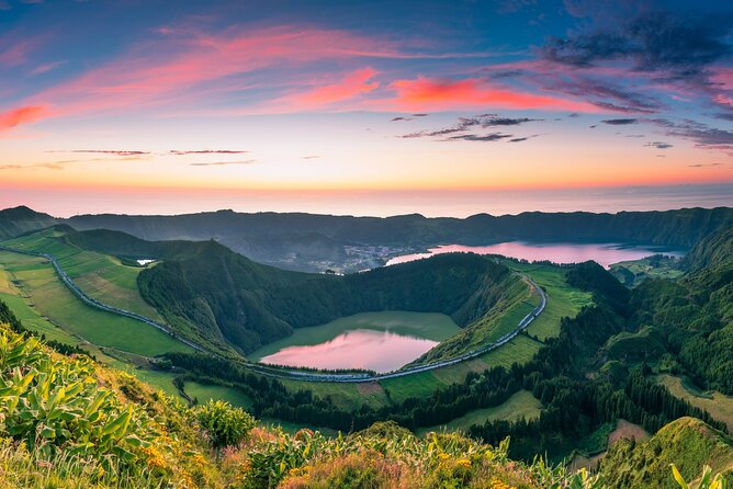 São Miguel Azores: Explore the dramatic crater of Sete Cidades - Getting to the tour, starting in Ponta Delgada (and possible pickup help)