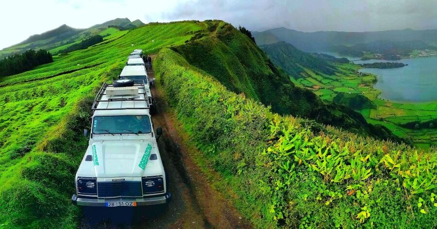 São Miguel, Azores: Sete Cidades Half-Day Jeep Tour - Sete Cidades by Jeep: how the route changes what you see
