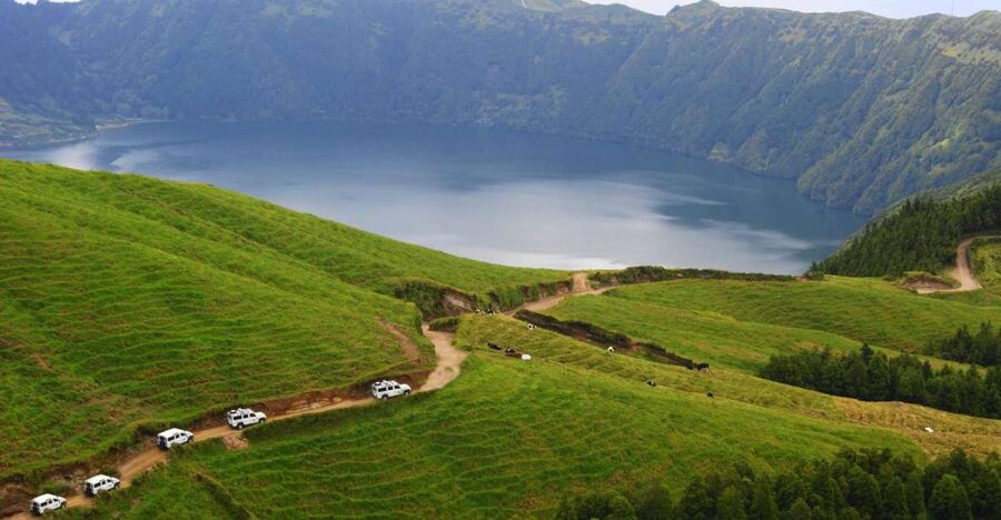 São Miguel, Azores: Sete Cidades Half-Day Jeep Tour - Ponta Delgada pickup and the half-day timing that feels right