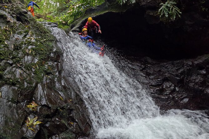 São Miguel Canyoning in the Natural Park DA Ribeira dos Caldeirões - Entering Ribeira dos Caldeirões, the part that makes it feel real