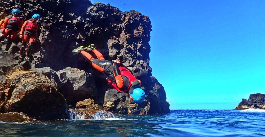 São Miguel: Coasteering Experience in Caloura - Quick hits on the Caloura coasteering experience