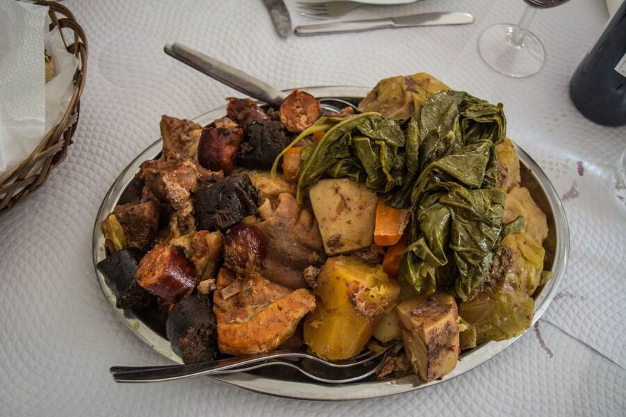 São Miguel East: Full-Day Van Tour with Lunch - North Coast Return and the Final Coastal Miradouro
