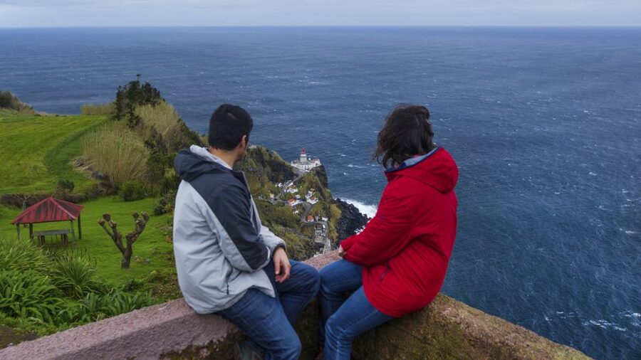 São Miguel East: Full-Day Van Tour with Lunch - Vila Franca do Campo Viewpoint: The Quickest Big Scenery Win