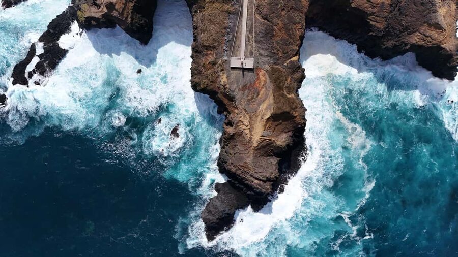 São Miguel: Félix Waterfalls Hike & North Coast Private Tour - Farolim dos Fenais da Ajuda Lighthouse: Cliff Views and Lunch With a View