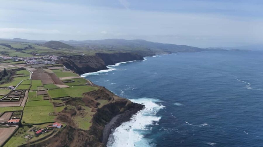 São Miguel: Félix Waterfalls Hike & North Coast Private Tour - Tea Tasting at Lomba da Maia: A Small Stop With Real Culture