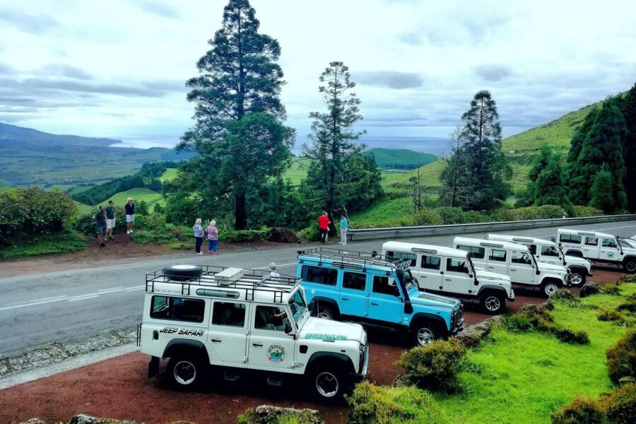 São Miguel: Full-Day 4WD Jeep Tour to Furnas with Lunch - How cozido lunch works, and why it tastes better in context