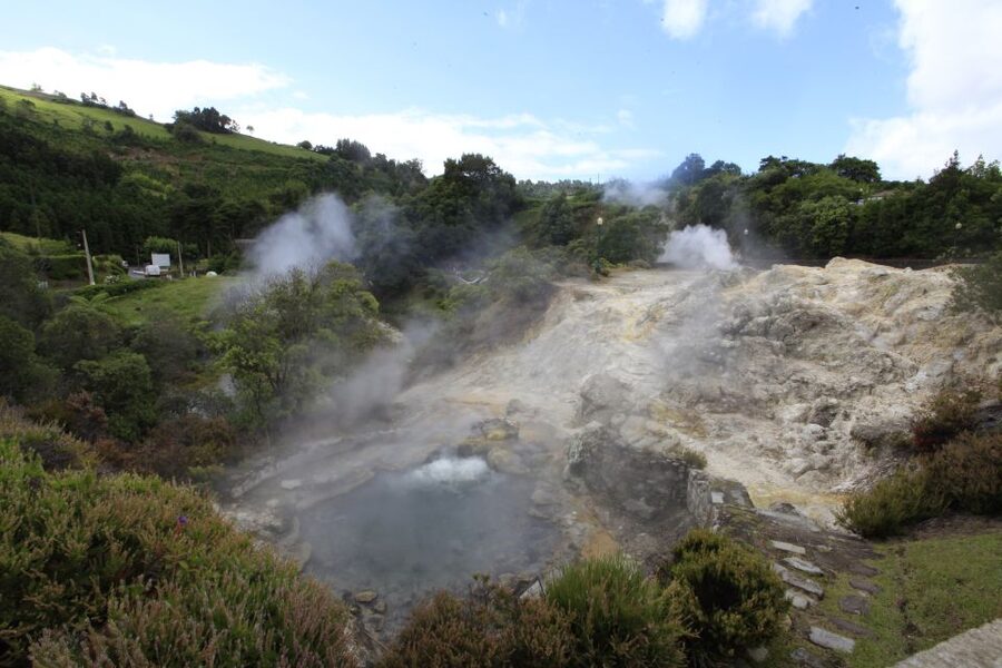 São Miguel: Furnas and Nordeste Full-Day Tour with Lunch - Furnas parish: an easy walk after a hearty meal