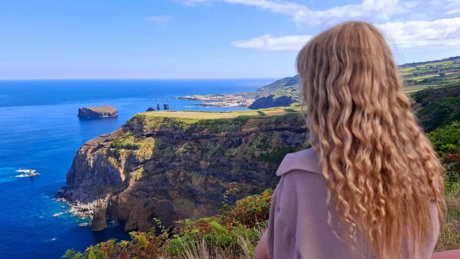 São Miguel island: 2-Day Tour, East & West Island Highlights - Pickup timing and road time: what your day actually feels like