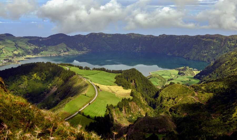 São Miguel Island: Full-Day Sete Cidades Tour - Sete Cidades proper: from crater views to village time