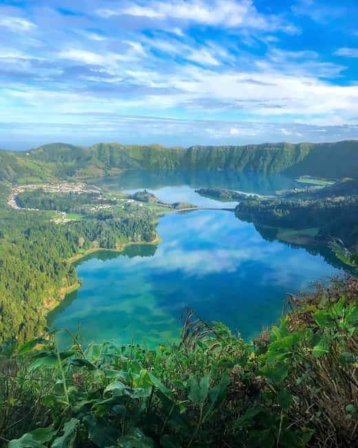 Sao Miguel Island: Sete Cidades and Lagoa do Fogo Tour - Why Sete Cidades and Lagoa do Fogo Works in One Long Day