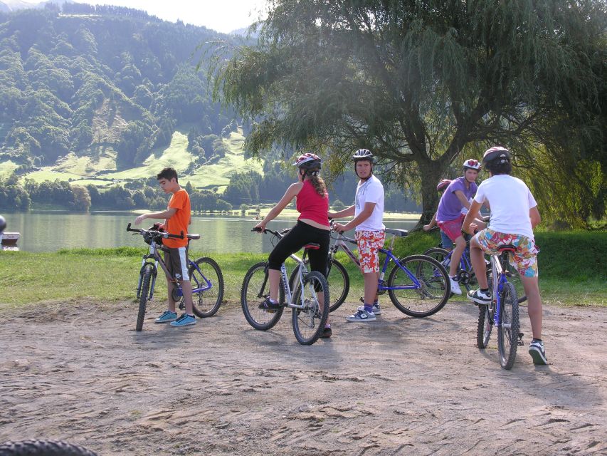 São Miguel Island: Sete Cidades Bike Rental - The main ride idea: dirt roads around Sete Cidades Lake