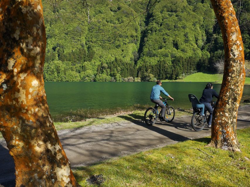 São Miguel Island: Sete Cidades Bike Rental - Price and value: $11 for a practical outdoor win