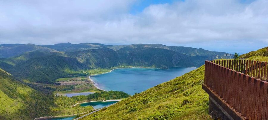 São Miguel: Majestic North Tour (Waterfalls w/Lunch) - Lagoa do Fogo at Fire Peak: the first wow moment